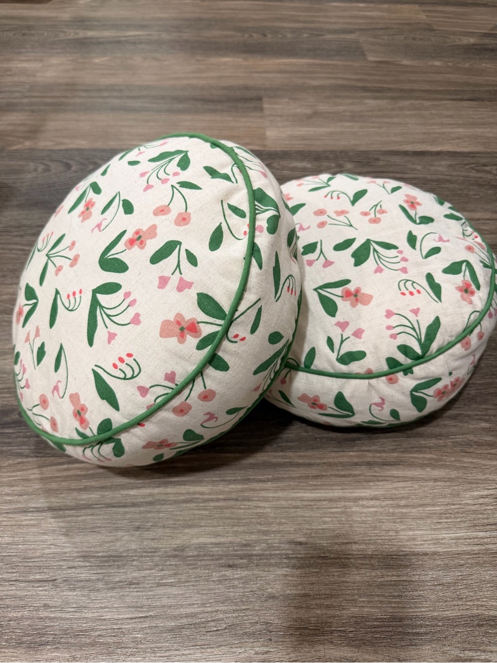 Floral Round Accent Cushions in Pink and Green